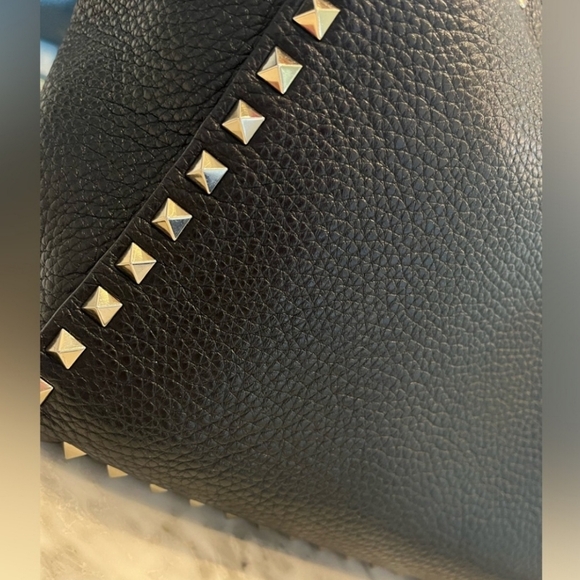 Valentino Garavani Rockstud Tote - Picture 14 of 14